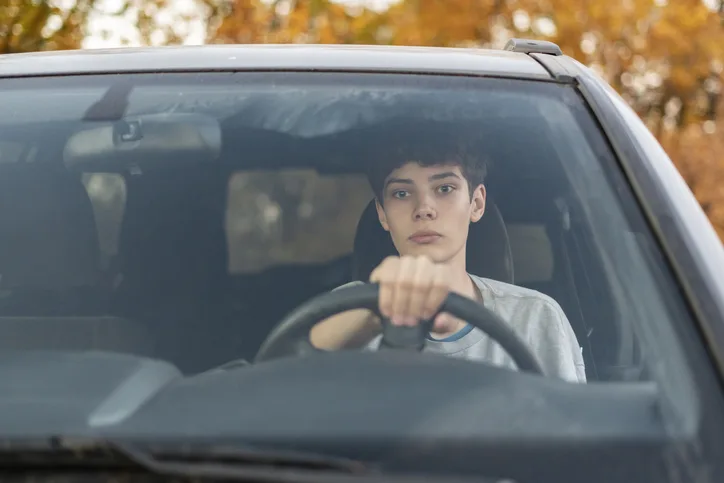 How old to drive GettyImages-1084167704